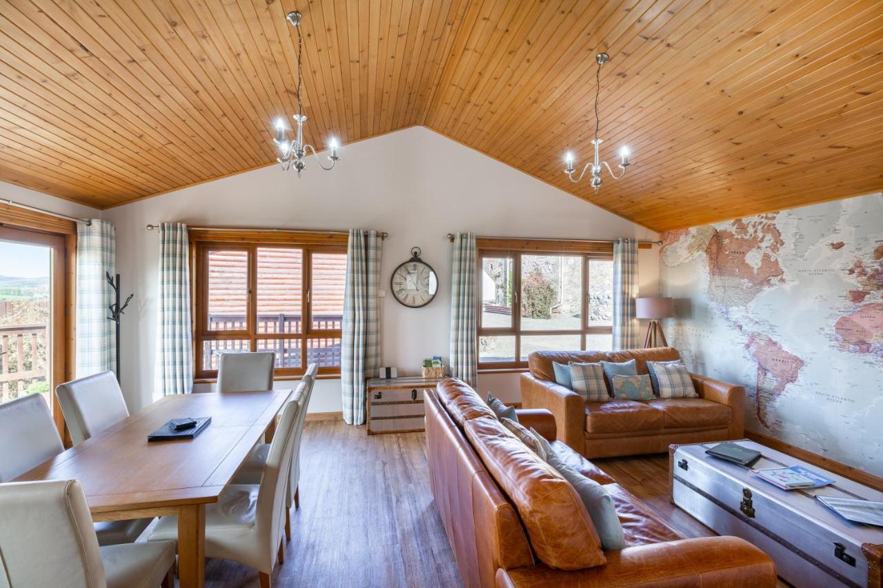 Douglas Fir Lodge With Hot Tub Near Cupar Fife Luthrie エクステリア 写真