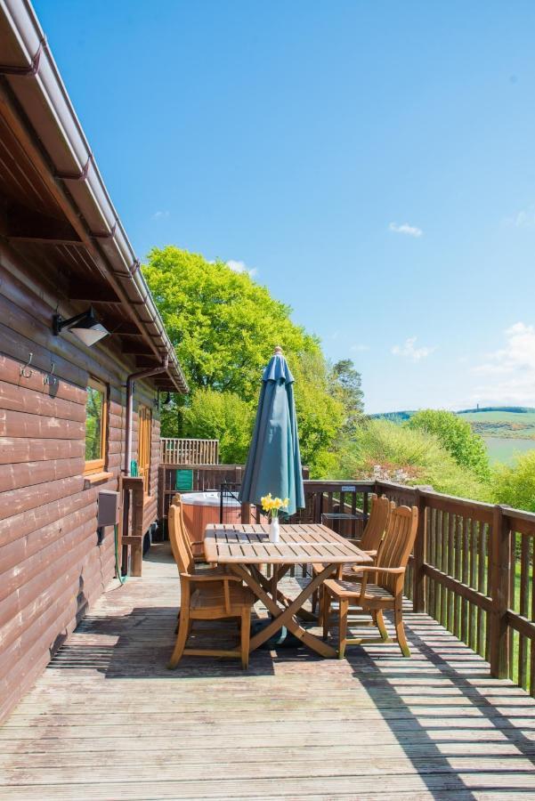 Douglas Fir Lodge With Hot Tub Near Cupar Fife Luthrie エクステリア 写真
