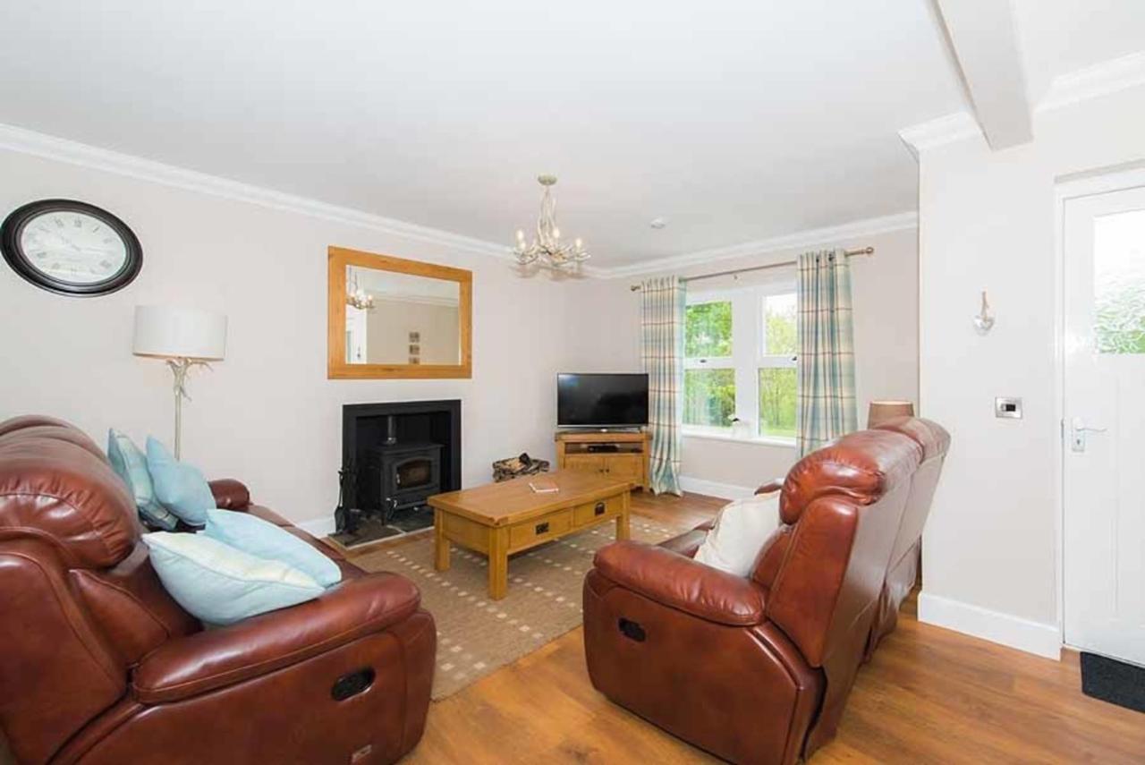 Douglas Fir Lodge With Hot Tub Near Cupar Fife Luthrie エクステリア 写真