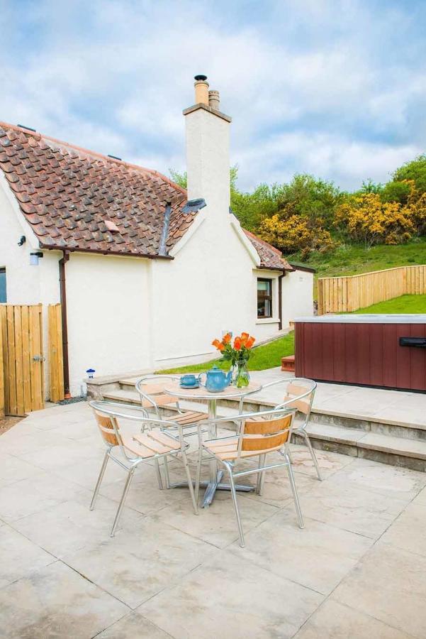 Douglas Fir Lodge With Hot Tub Near Cupar Fife Luthrie エクステリア 写真